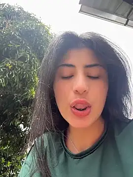 fiorella paris online show from 04-25-26, 06:05