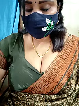 Queenflowerr online show from 02-25-26, 07:01