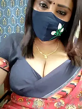 Queenflowerr online show from 04-22-26, 06:09