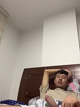 Snapshot of sebaxx8_ chatting on 02-28-25, 12:32 sebaxx8 online show from 02-28-25, 12:32