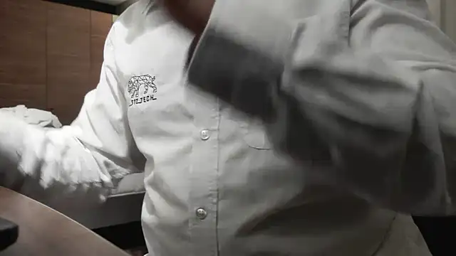 Snapshot of IndienTiger chatting on 02-17-26, 09:54 IndienTiger online show from 02-17-26, 09:54