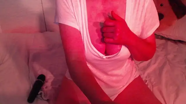 Snapshot of sweetchani666 chatting on 11-11-25, 09:53 sweetchani666 online show from 11-11-25, 09:53