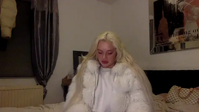 Snapshot of blissdimicco chatting on 01-31-25, 06:03 blissdimicco online show from 01-31-25, 06:03