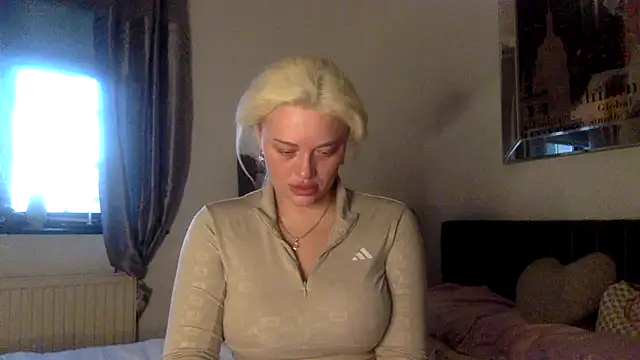 Snapshot of blissdimicco chatting on 02-06-25, 04:58 blissdimicco online show from 02-06-25, 04:58