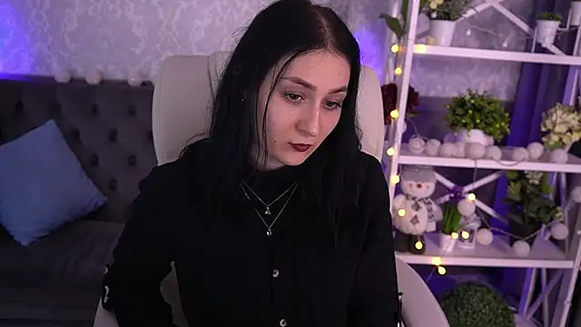 Snapshot of TayaaFox chatting on 01-21-25, 02:05 TayaaFox online show from 01-21-25, 02:05