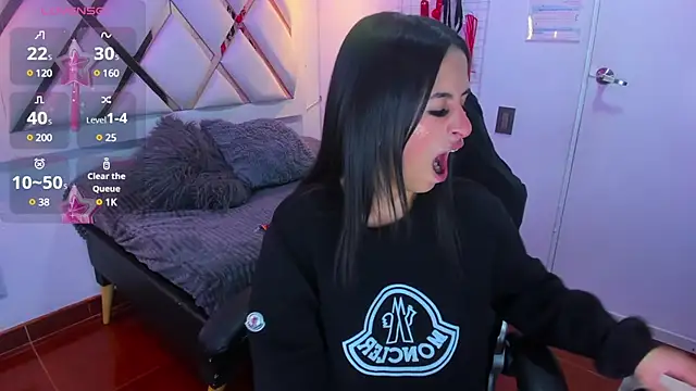 Snapshot of Belinda_Braund chatting on 03-17-25, 02:45 Belinda Braund online show from 03-17-25, 02:45