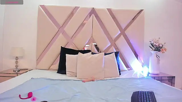 taliarussel online show from 02-20-25, 09:53