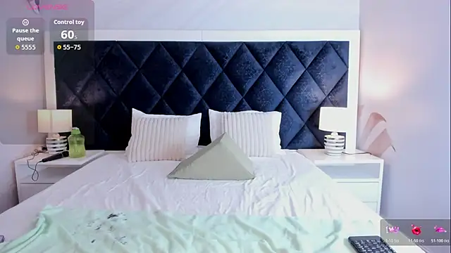 HannaaMiller online show from 11-09-25, 02:32