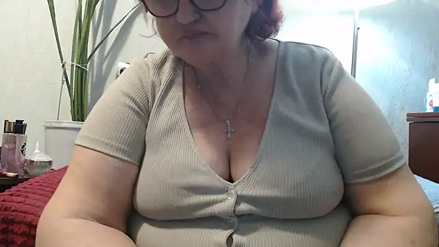 DeniseeRosea online show from 04-21-26, 05:17