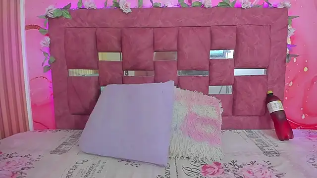 Snapshot of scarlett__evans_ chatting on 06-06-26, 06:23 scarlett evans online show from 06-06-26, 06:23