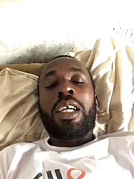 Snapshot of onewinnertee chatting on 11-14-25, 10:47 onewinnertee online show from 11-14-25, 10:47