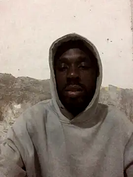 Snapshot of onewinnertee chatting on 12-17-25, 06:25 onewinnertee online show from 12-17-25, 06:25