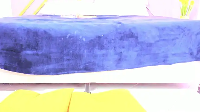 Snapshot of Alaia_Colins chatting on 02-10-25, 09:36 Alaia Colins online show from 02-10-25, 09:36