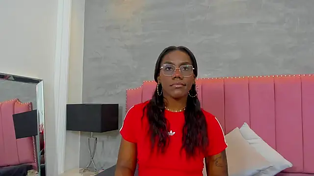 Alaia Colins online show from 11-26-25, 03:07