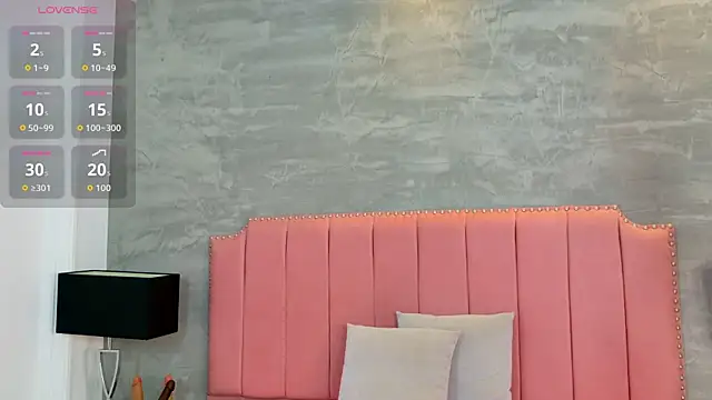 Alaia Colins online show from 03-18-26, 12:47