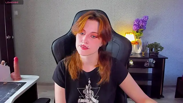 Snapshot of Jiffyyo chatting on 09-11-25, 09:20 Jiffyyo online show from 09-11-25, 09:20