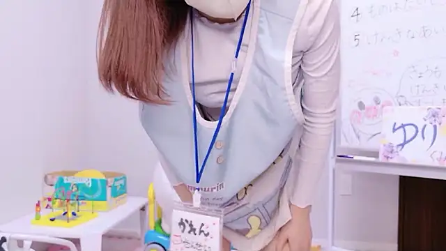 Snapshot of NA-KAREN-V8 chatting on 11-04-25, 12:59 NA-KAREN-V8 online show from 11-04-25, 12:59