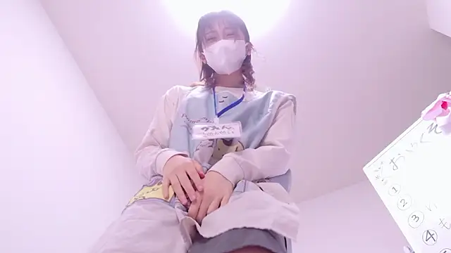 Snapshot of NA-KAREN-V8 chatting on 11-12-25, 12:05 NA-KAREN-V8 online show from 11-12-25, 12:05