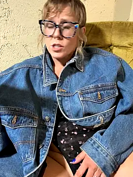 I am babydoll online show from 11-19-25, 03:50