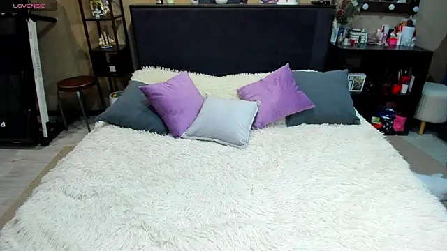 Elza Grey online show from 10-05-25, 08:56