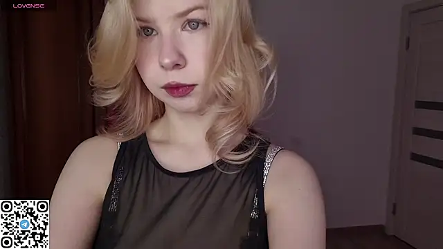 LynetHakes online show from 04-25-26, 06:27