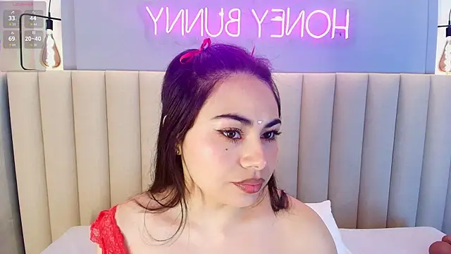 Snapshot of Naomymonroe_ chatting on 11-22-25, 09:25 Naomymonroe online show from 11-22-25, 09:25