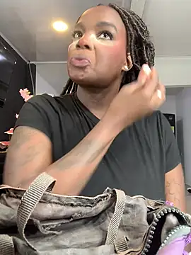 NatyParker online show from 04-22-26, 12:39