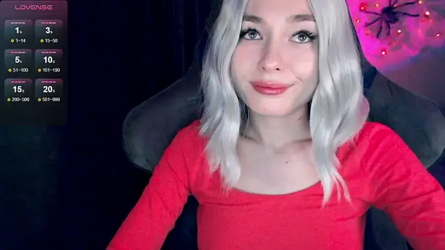 Ohmy Nora  online show from 11-18-25, 04:28