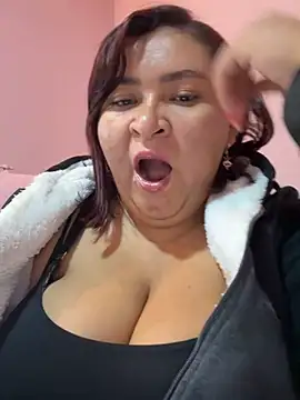 Snapshot of KarlaWild chatting on 02-16-25, 09:59 KarlaWild online show from 02-16-25, 09:59