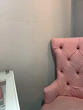 Snapshot of KarlaWild chatting on 03-08-25, 11:07 KarlaWild online show from 03-08-25, 11:07