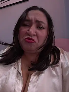 Snapshot of KarlaWild chatting on 11-19-25, 06:52 KarlaWild online show from 11-19-25, 06:52