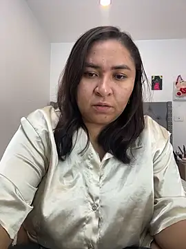 Snapshot of KarlaWild chatting on 11-27-25, 10:01 KarlaWild online show from 11-27-25, 10:01