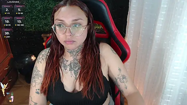 natyk m online show from 12-23-25, 01:03