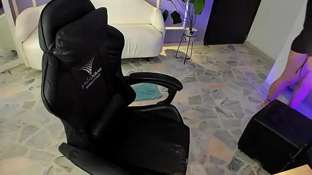 alaia greyy online show from 09-12-25, 01:00