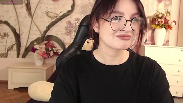 Snapshot of BritneyBarker chatting on 11-07-25, 09:48 BritneyBarker online show from 11-07-25, 09:48