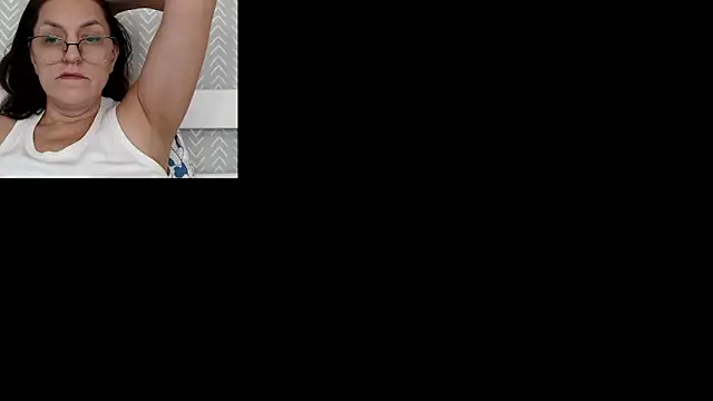 Snapshot of Soffya_Soy chatting on 11-01-25, 10:56 Soffya Soy online show from 11-01-25, 10:56