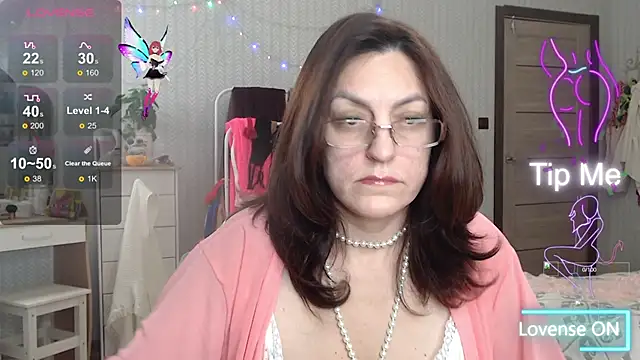 Snapshot of Soffya_Soy chatting on 11-08-25, 01:33 Soffya Soy online show from 11-08-25, 01:33