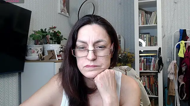 Soffya Soy online show from 03-10-26, 04:56