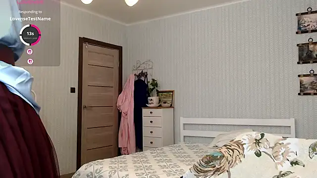 Soffya Soy online show from 04-09-26, 04:12