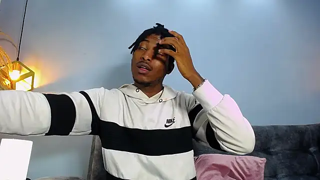 Snapshot of xxxhotbbc chatting on 03-13-25, 12:35 xxxhotbbc online show from 03-13-25, 12:35