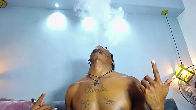 Snapshot of xxxhotbbc chatting on 03-16-25, 06:55 xxxhotbbc online show from 03-16-25, 06:55