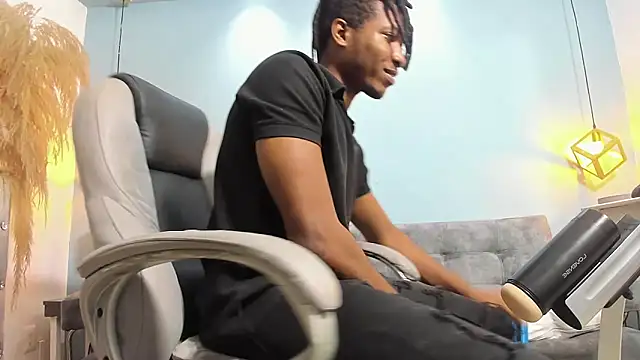 Snapshot of xxxhotbbc chatting on 10-19-25, 09:04 xxxhotbbc online show from 10-19-25, 09:04