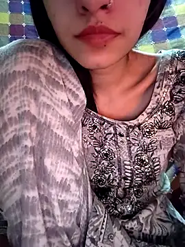 Snapshot of cute_IndianBabe chatting on 03-02-25, 03:56 cute IndianBabe online show from 03-02-25, 03:56