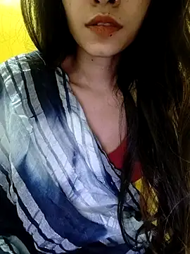 Snapshot of cute_IndianBabe chatting on 03-15-25, 04:24 cute IndianBabe online show from 03-15-25, 04:24