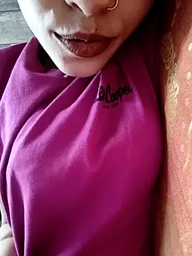 Snapshot of cute_IndianBabe chatting on 09-23-25, 05:43 cute IndianBabe online show from 09-23-25, 05:43