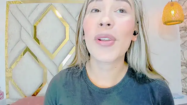 Lannajansen online show from 02-04-25, 01:06