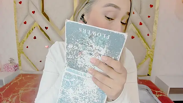 Lannajansen online show from 02-20-25, 02:24