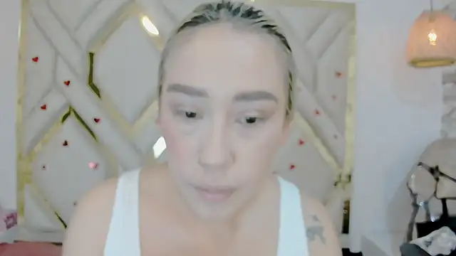 Lannajansen online show from 02-28-25, 01:36