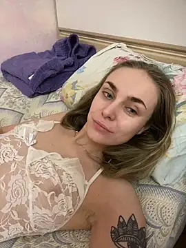 White Lu online show from 01-23-25, 10:22