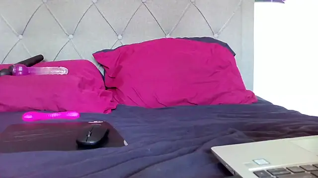 Snapshot of bunnyfox420 chatting on 09-24-25, 11:35 bunnyfox420 online show from 09-24-25, 11:35